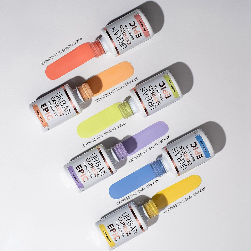 6 boiões deitados a mostrar a mancha de cor