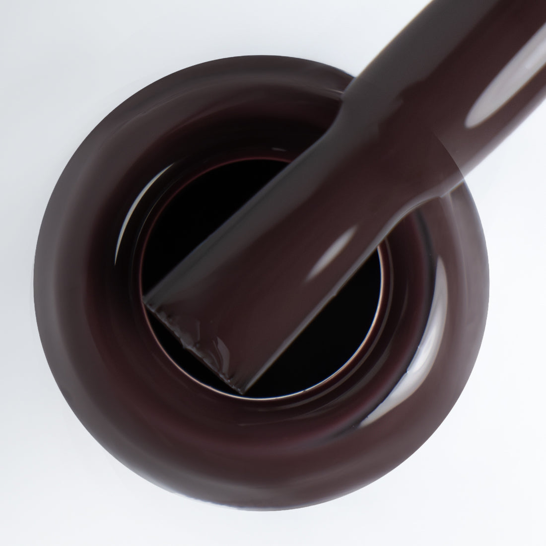 Gargalo e pincel a demonstrar a cor